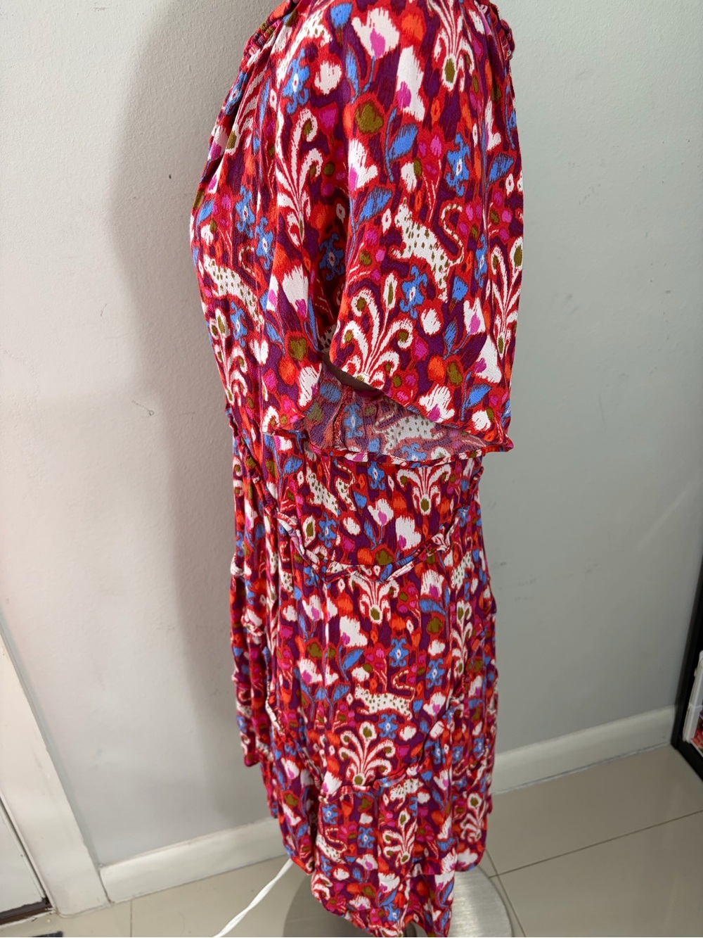 Anthropologie Red Floral V-Neck Tiered Mini Dress size M - Picture 6 of 13